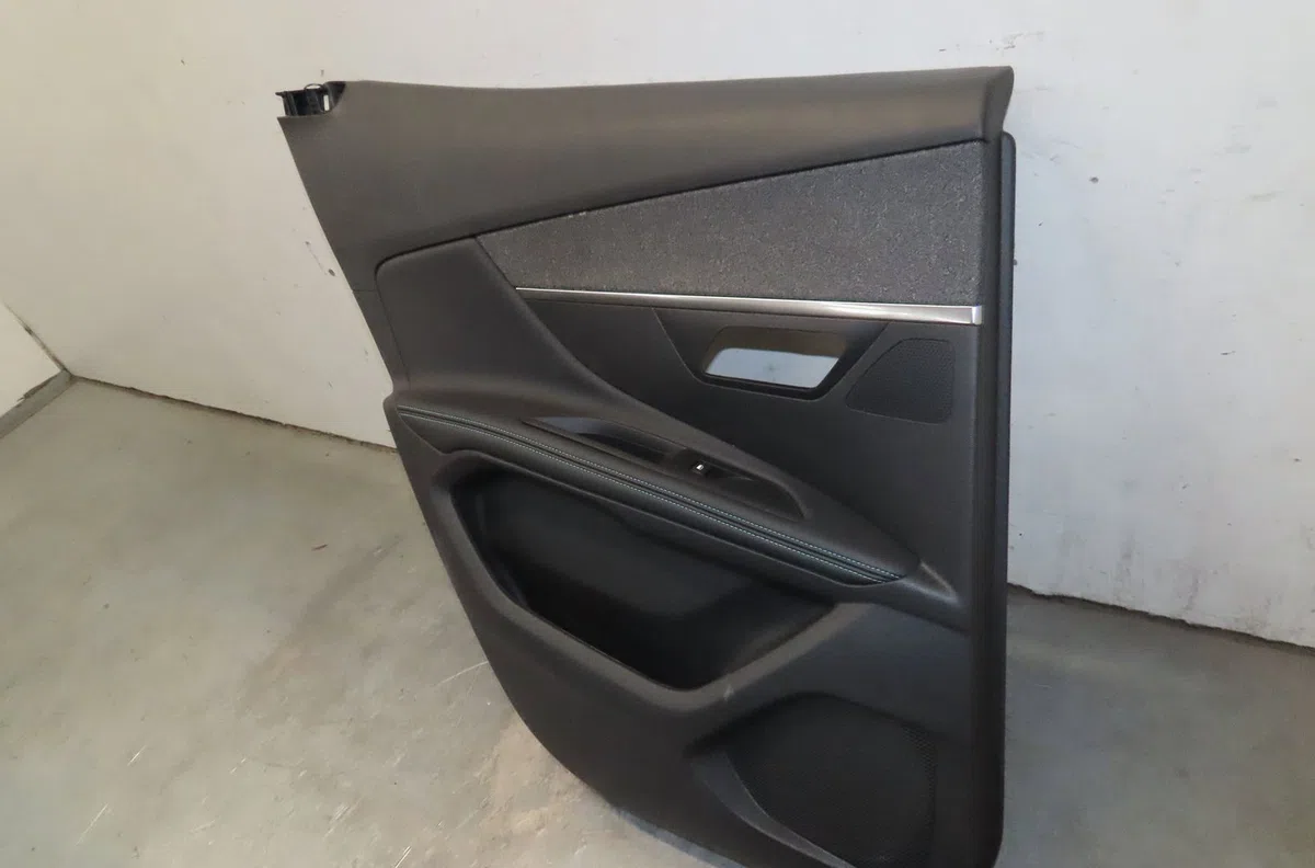 Garniture porte arg Peugeot 3008 SUV (MC_, MR_, MJ_, M4_) 1.2 thp- puretech 130 (mrhnsm, mrhnsu, mrhnsj, mrhnyw,... (201