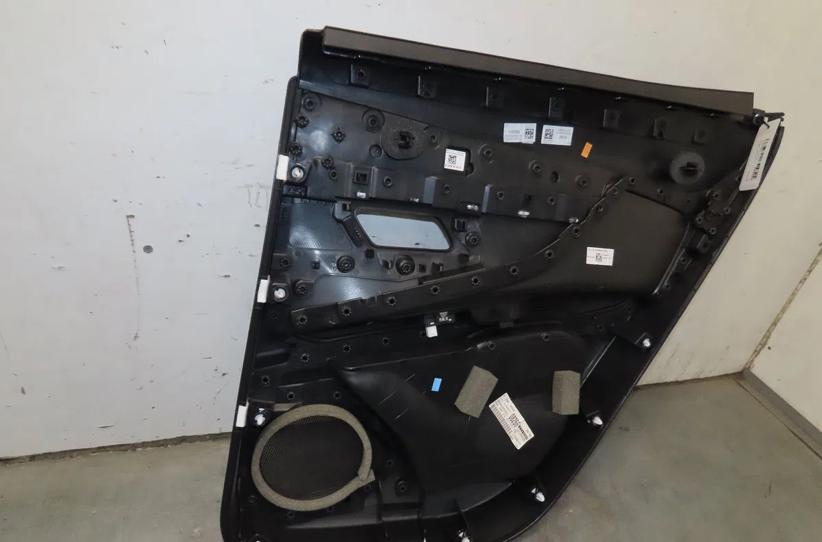 Garniture porte arg Peugeot 3008 SUV (MC_, MR_, MJ_, M4_) 1.2 thp- puretech 130 (mrhnsm, mrhnsu, mrhnsj, mrhnyw,... (201