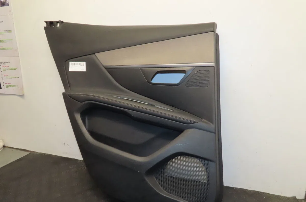Garniture porte arg Peugeot 3008 SUV (MC_, MR_, MJ_, M4_) 2.0 bluehdi 180 (2016) occasion
