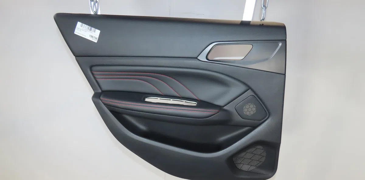 Garniture porte arg Peugeot 308 II (LB_, LP_, LW_, LH_, L3_) 2.0 bluehdi 150 (2013-2021) occasion