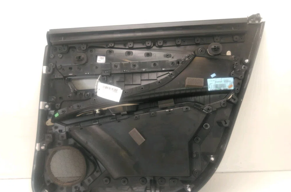 Garniture porte arg Peugeot 5008 II (MC_, MJ_, MR_, M4_) 1.5 bluehdi 130 (mcyhzj, mcyhzr, mcyhzx) (2018) occasion