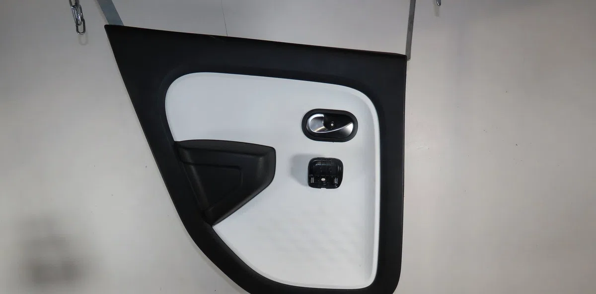 Garniture porte arg Renault TWINGO III (BCM_, BCA_) 0.9 tce 90 (2014) 5 portes occasion