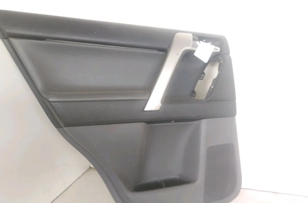 Garniture porte arg Toyota LAND CRUISER PRADO (_J15_) 3.0 d-4d (kdj150_, kdj150, kdj155) (2009) occasion