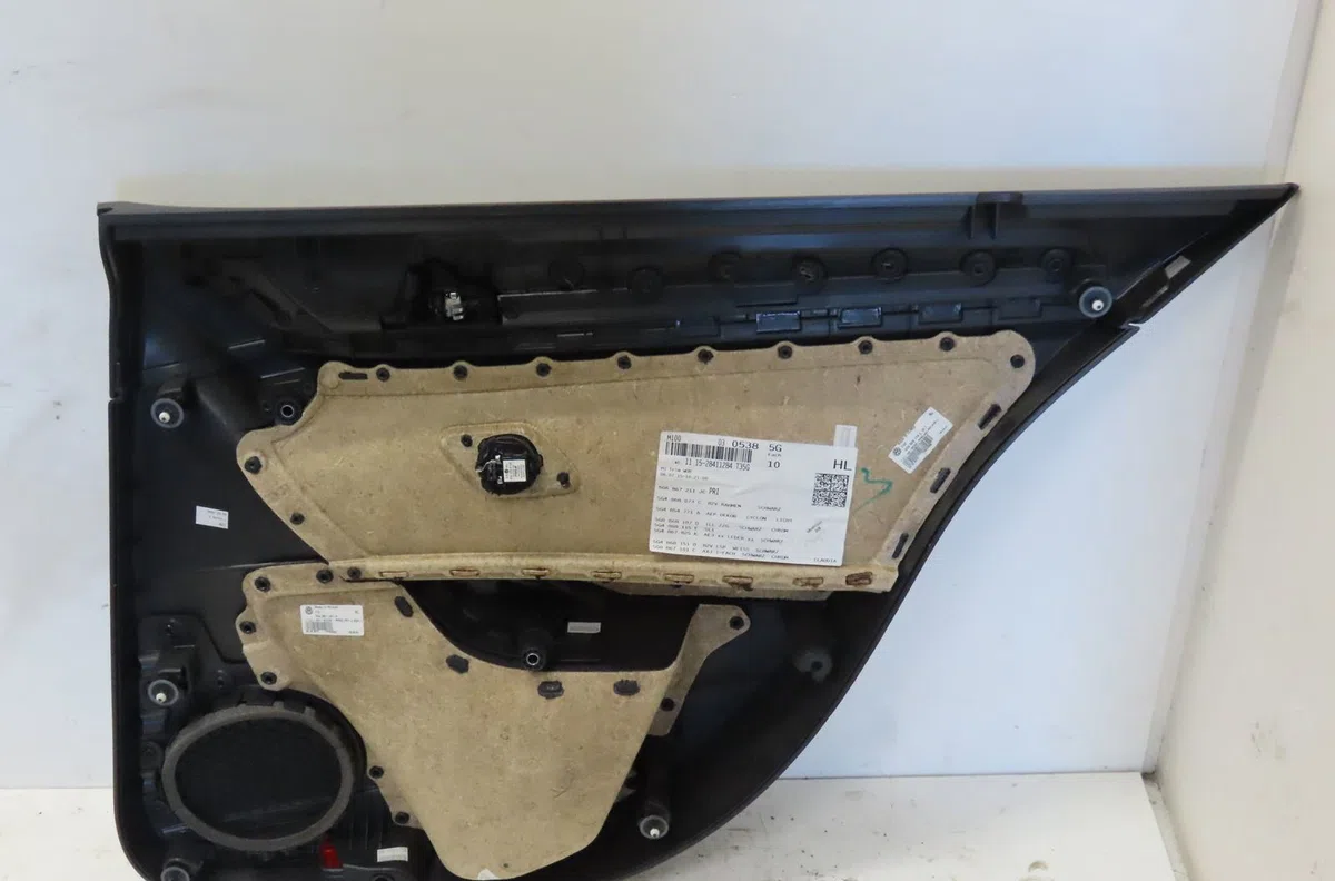 Garniture porte arg Volkswagen GOLF VII (5G1, BQ1, BE1, BE2) 1.4 tsi (2014-2020) occasion