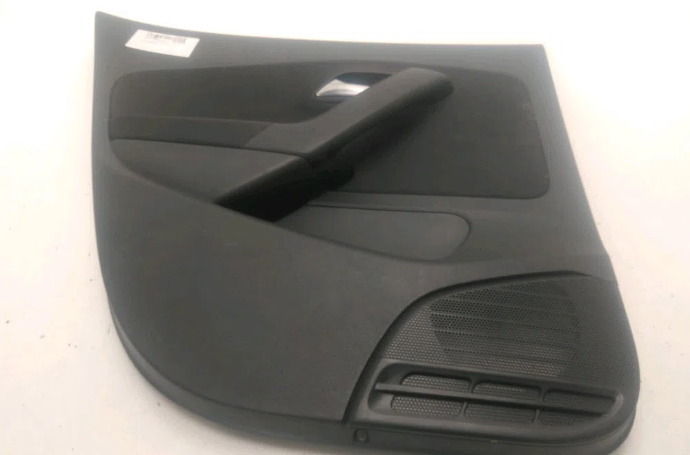 Garniture porte arg Volkswagen POLO V (6R1, 6C1) 1.6 tdi (2009) occasion