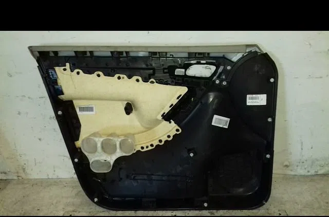 Garniture porte avd Citroën C4 GRAND PICASSO I (UA_) 2.0 hdi 150 (2009-2013) occasion