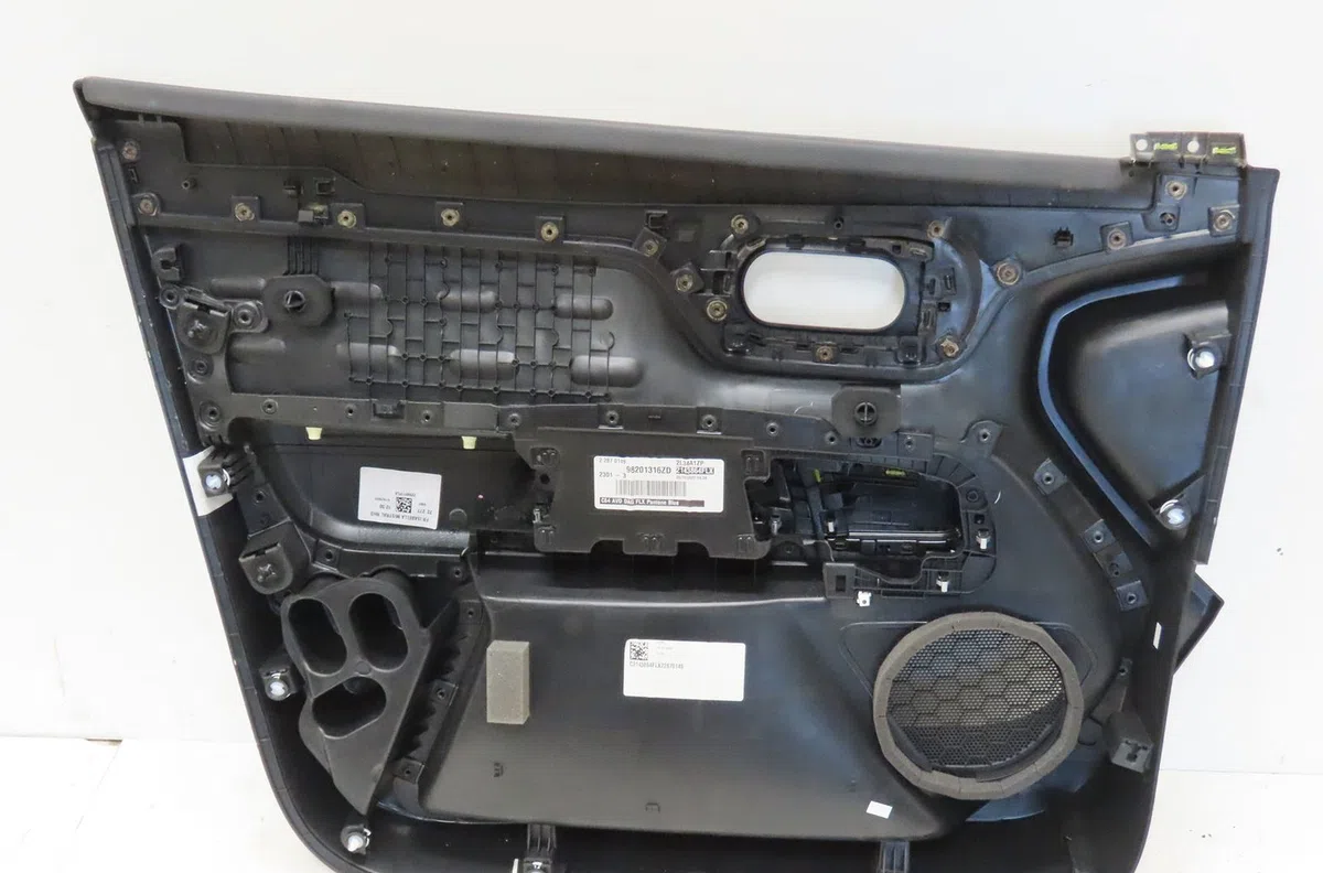 Garniture porte avd Citroen C5 AIRCROSS (A_) 1.6 hybrid 225 (a45gfr) (2020) occasion