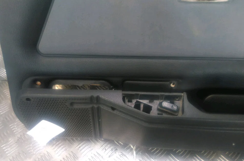 Garniture porte avd PEUGEOT 106 1992 occasion