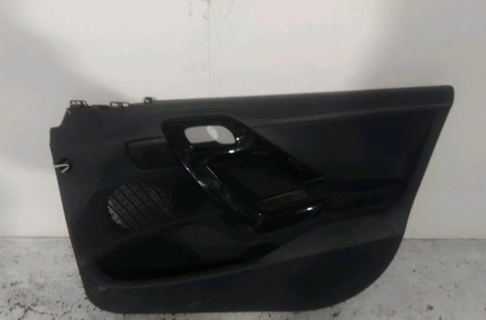 Garniture porte avd Peugeot 208 I (CA_, CC_) 1.4 hdi (2012) 3 portes occasion