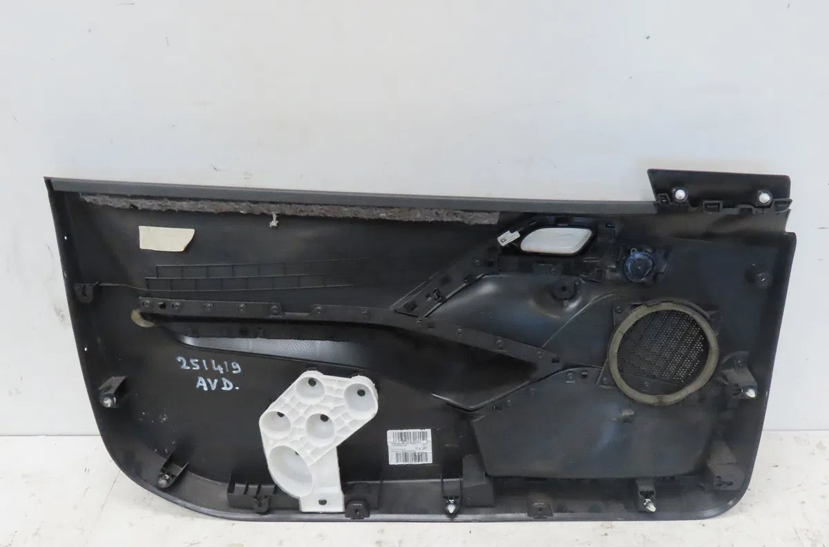 Garniture porte avd Peugeot 208 I (CA_, CC_) 1.6 gti (2012) occasion