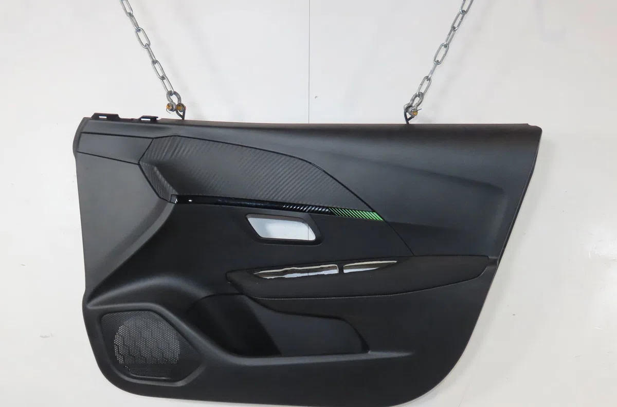 Garniture porte avd Peugeot 208 II (UB_, UP_, UW_, UJ_) 1.2 puretech 100 (2019) 5 portes occasion