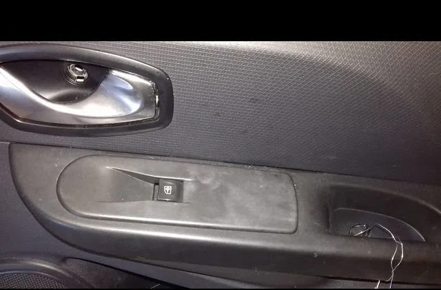 Garniture porte avd Renault CLIO IV (BH_) 1.5 dci 90 (2012) 5 portes occasion