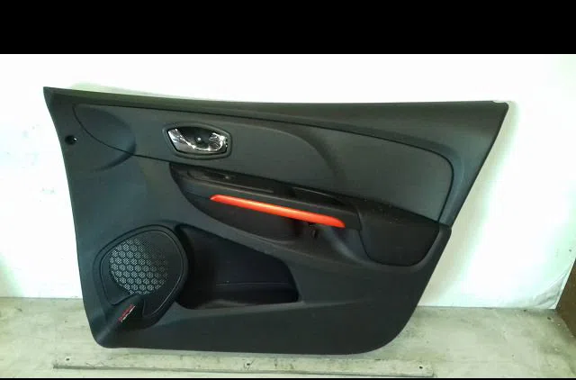 Garniture porte avd Renault CLIO IV (BH_) 1.6 rs (bhj4, bhj6, bhmm) (2013) occasion