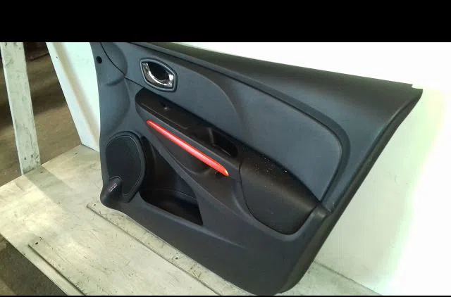 Garniture porte avd Renault CLIO IV (BH_) 1.6 rs (bhj4, bhj6, bhmm) (2013) occasion