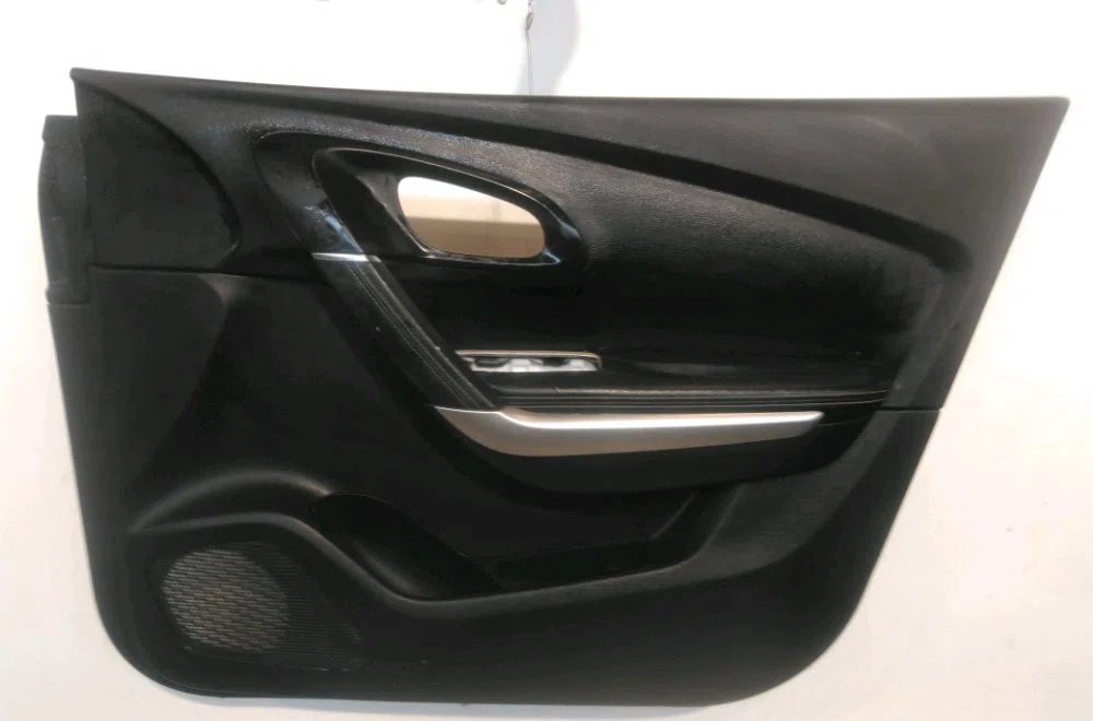 Garniture porte avd Renault KADJAR (HA_, HL_) 1.5 dci 110 (hla3) (2015) occasion