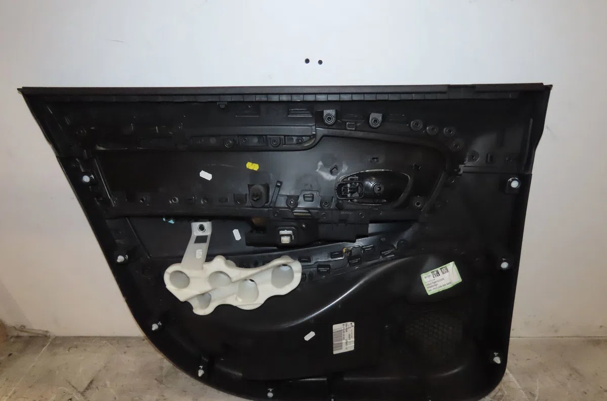 Garniture porte avd Renault SCÉNIC III (JZ0-1_) 1.5 dci (2009) 5 portes occasion