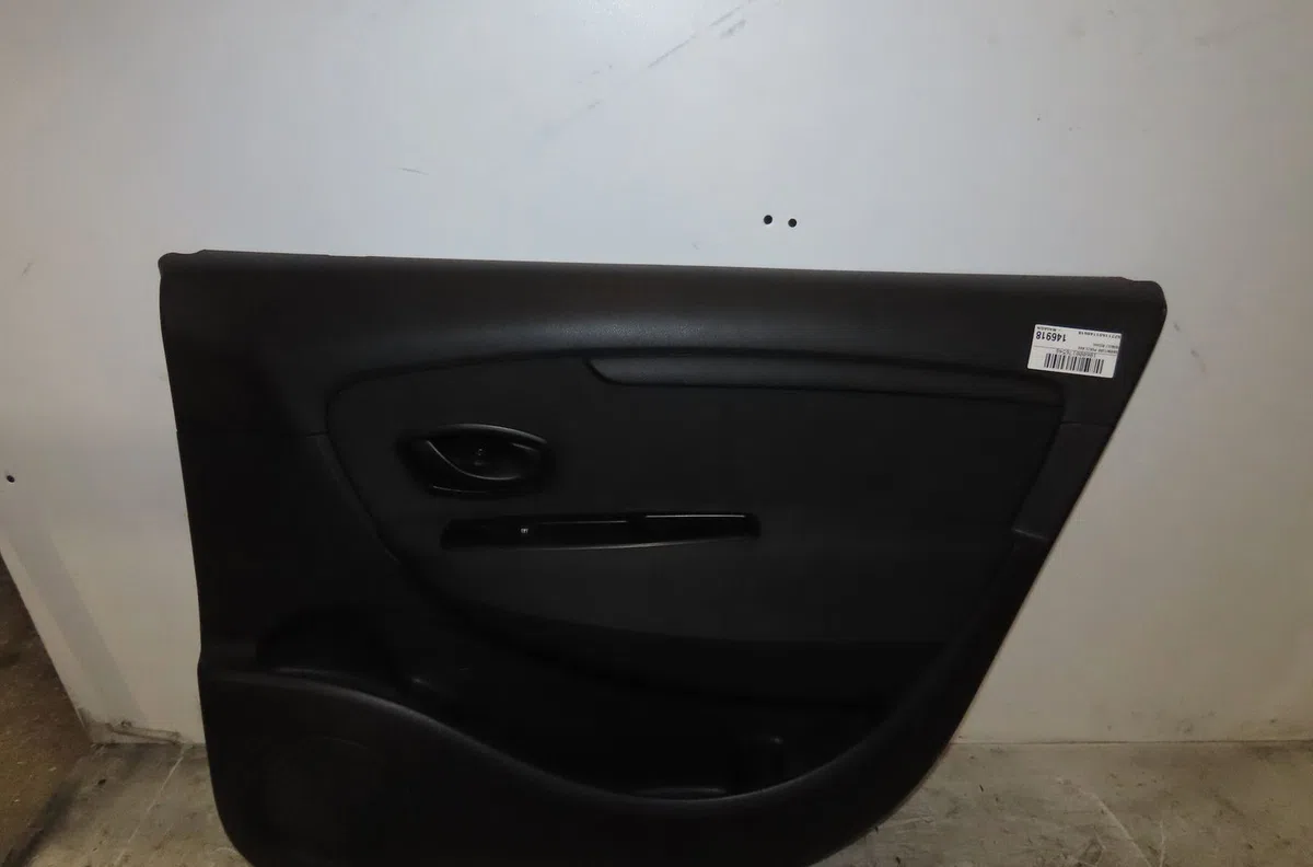Garniture porte avd Renault SCÉNIC III (JZ0-1_) 1.5 dci (2009) 5 portes occasion