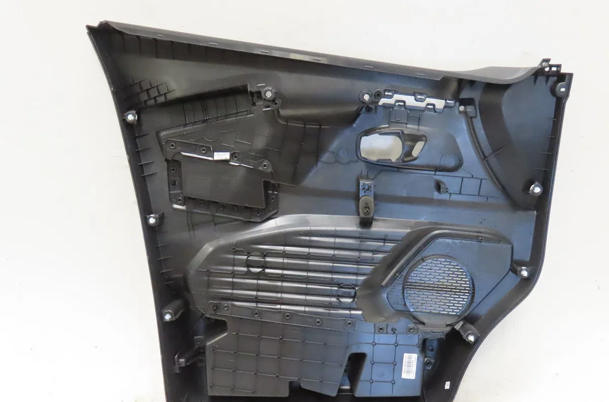 Garniture porte avd Renault TRAFIC III Camionnette (FG_) 2.0 dci 110 (fgmw) (2021) occasion