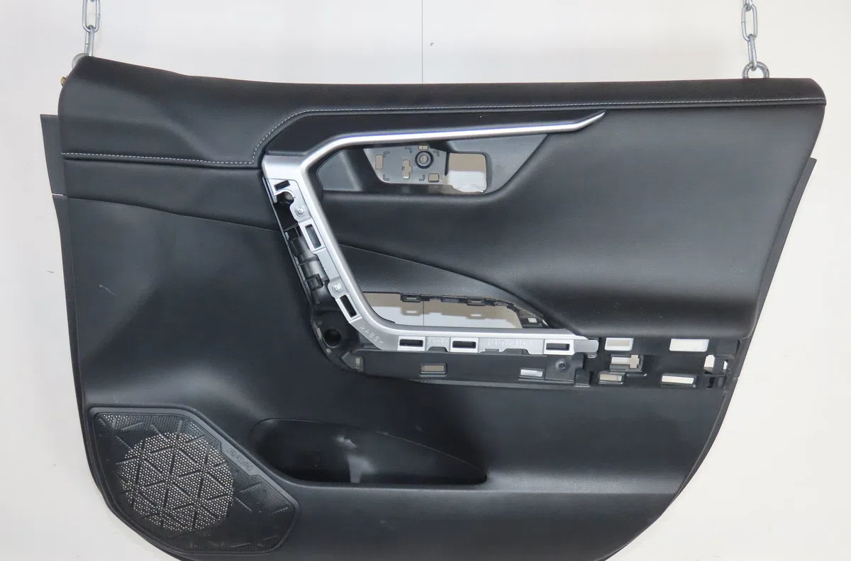 Garniture porte avd Toyota RAV 4 V (_A5_, _H5_) 2.5 hybrid (axah52) (2018) 5 portes occasion