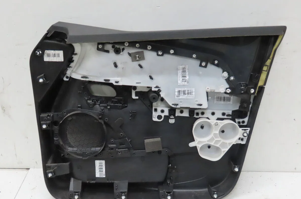 Garniture porte avg Citroen C4 GRAND PICASSO II (DA_, DE_) 1.6 hdi - bluehdi 115 (2013) occasion