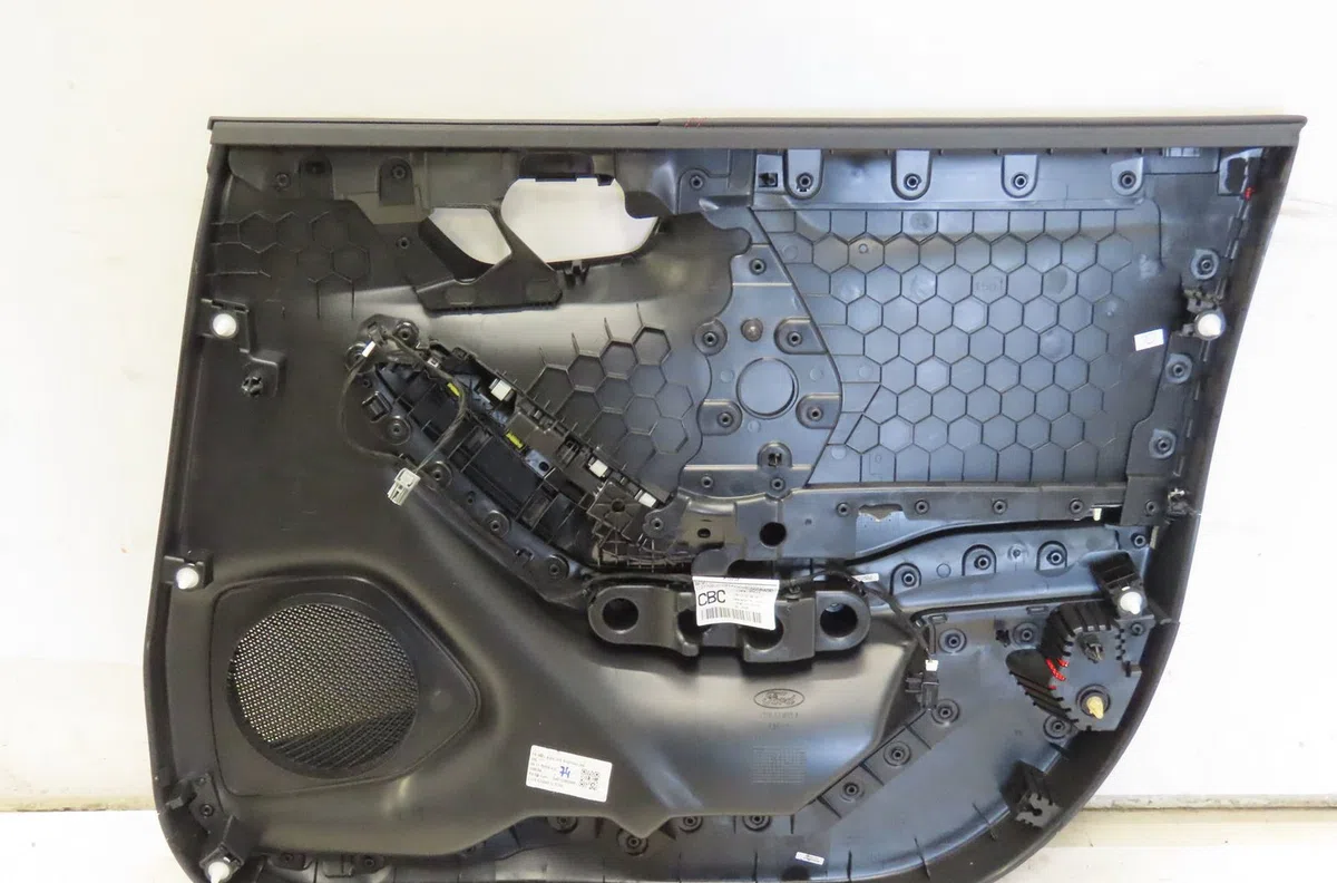 Garniture porte avg Ford PUMA (J2K, CF7) 1.0 ecoboost mhev (2019) occasion