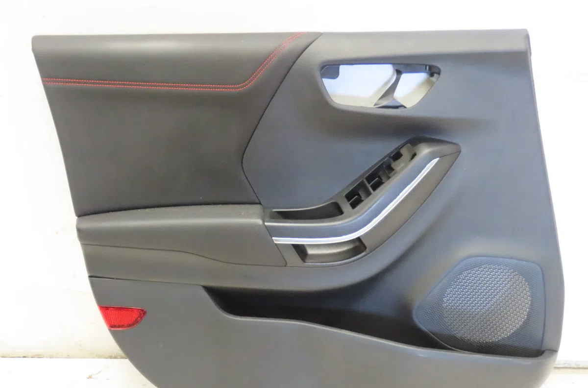 Garniture porte avg Ford PUMA (J2K, CF7) 1.0 ecoboost mhev (2019) occasion