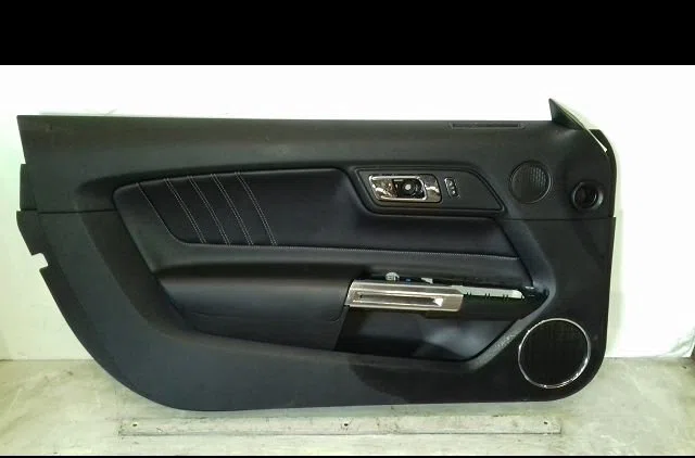 Garniture porte avg Ford usa MUSTANG Convertible 2.3 ecoboost (2017) occasion