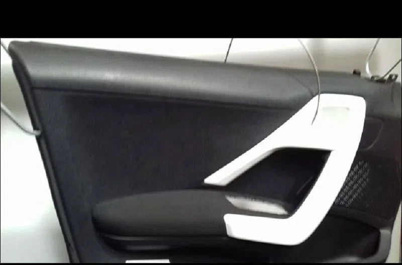 Garniture porte avg Peugeot 208 I (CA_, CC_) 1.6 hdi - bluehdi 75 (2013) 5 portes occasion