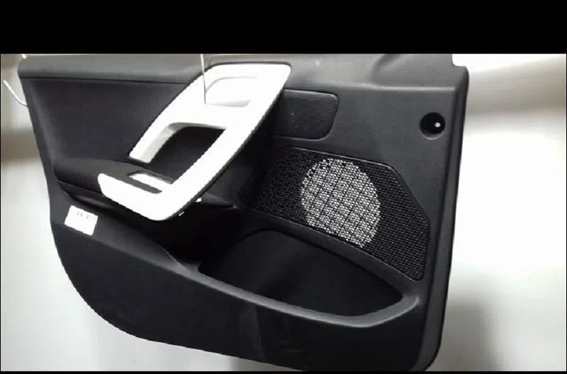 Garniture porte avg Peugeot 208 I (CA_, CC_) 1.6 hdi - bluehdi 75 (2013) 5 portes occasion