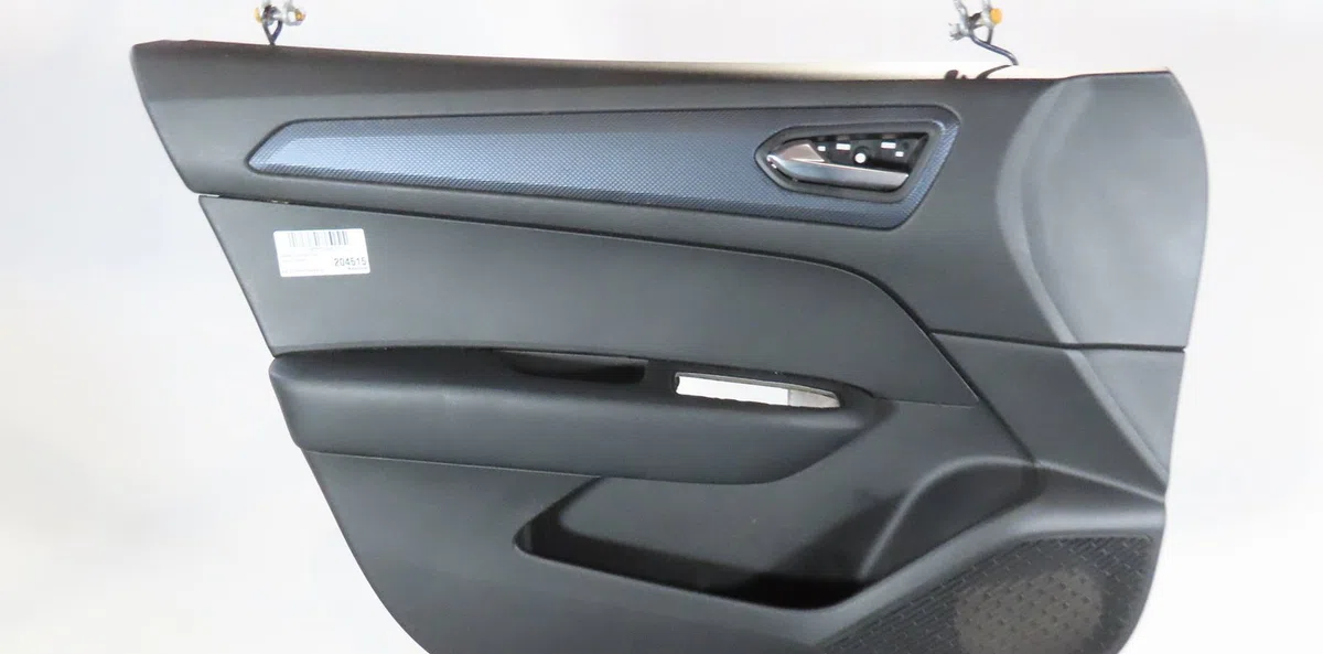 Garniture porte avg Renault ARKANA I (LCM_, LDN_) 1.6 e-tech 145 (ldmu) (2020) 5 portes occasion