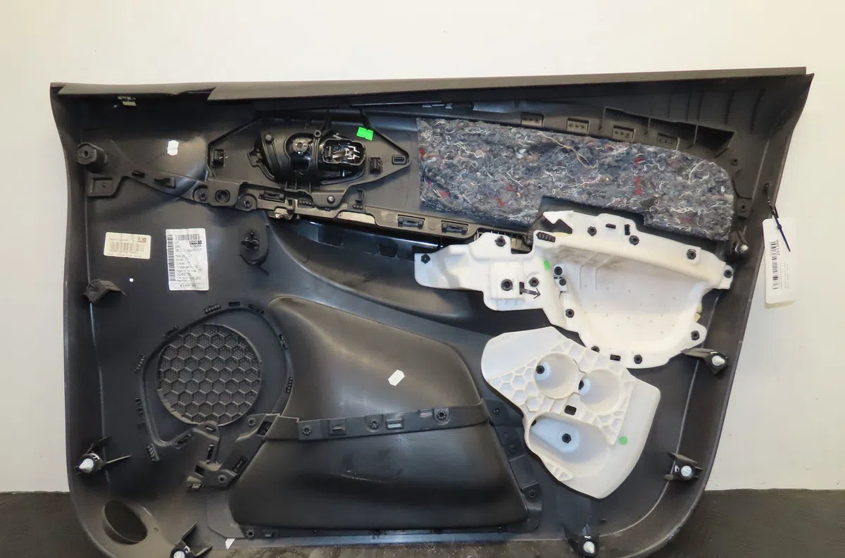 Garniture porte avg RENAULT CLIO IV  1.5 DCI 90ch occasion