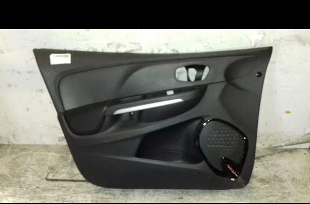 Garniture porte avg Renault CLIO IV (BH_) 0.9 tce 90 (2012) 5 portes occasion
