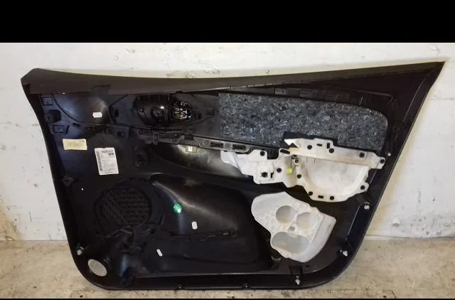 Garniture porte avg Renault CLIO IV (BH_) 1.5 dci 90 (2012) 5 portes occasion