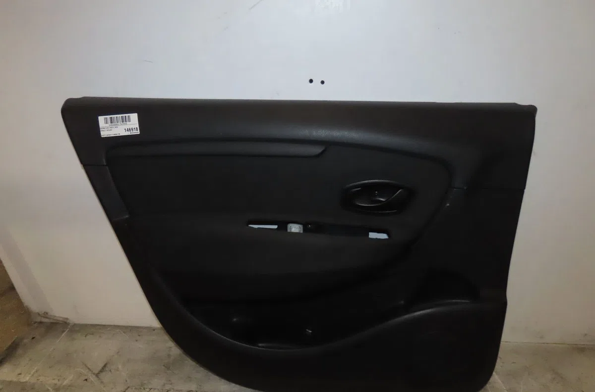 Garniture porte avg Renault SCÉNIC III (JZ0-1_) 1.5 dci (2009) 5 portes occasion