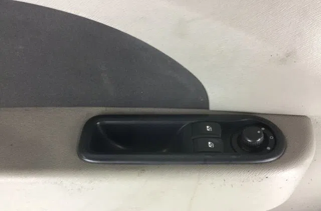 Garniture porte avg Renault TWINGO II (CN0_) 1.2 turbo (cn0c, cn0f) (2007-2014) occasion