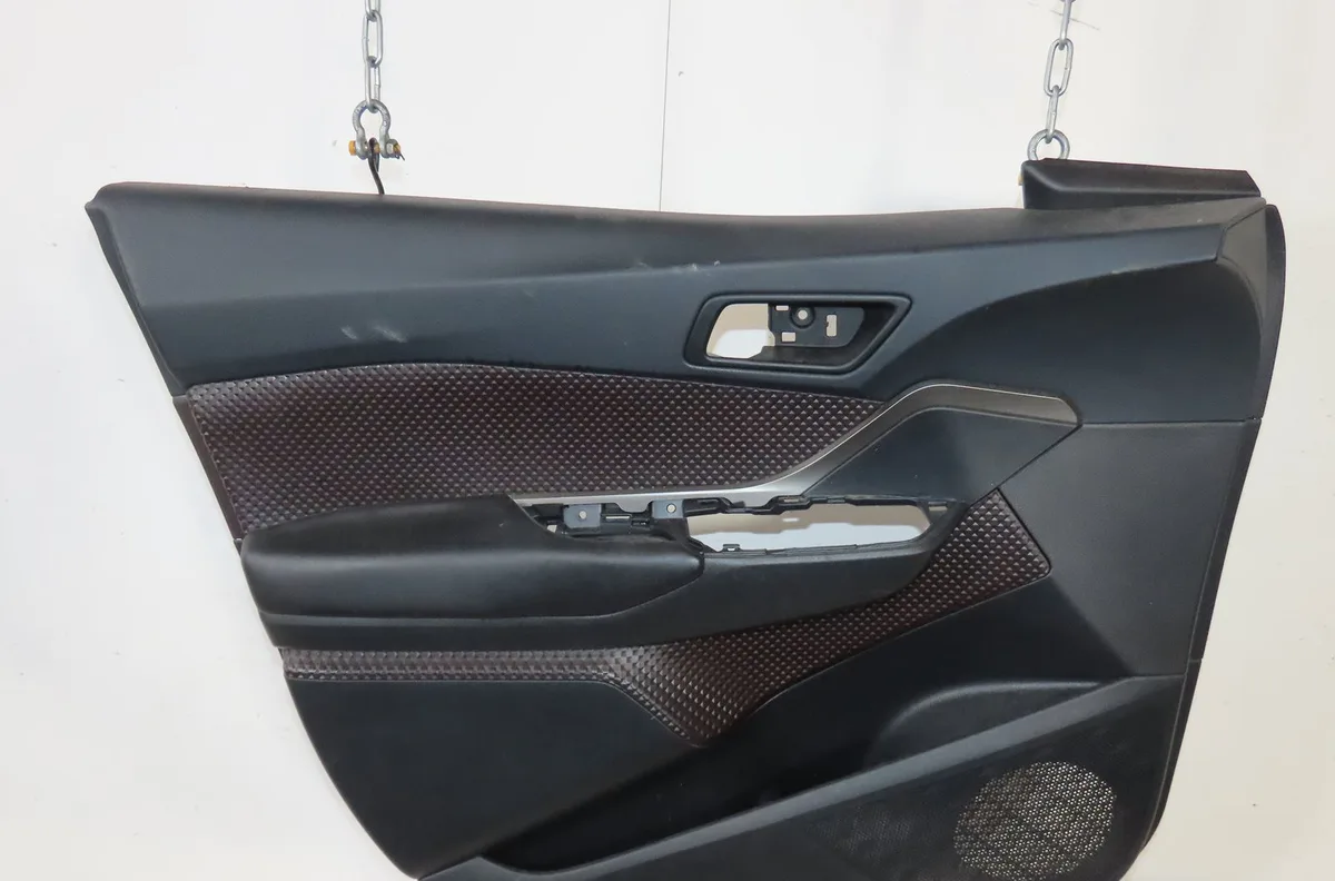 Garniture porte avg Toyota C-HR (_X1_) 1.8 hybrid (zyx10_, zyx11_) (2016) occasion