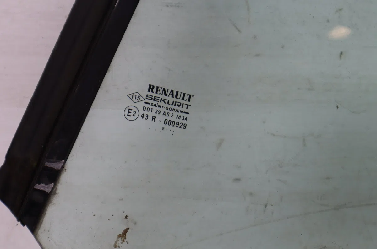 Glace aile ar g Renault MEGANE I Cabriolet (EA0-1_) 1.6 16v (ea04, ea0b, ea11, ea1j) (1999-2003) occasion