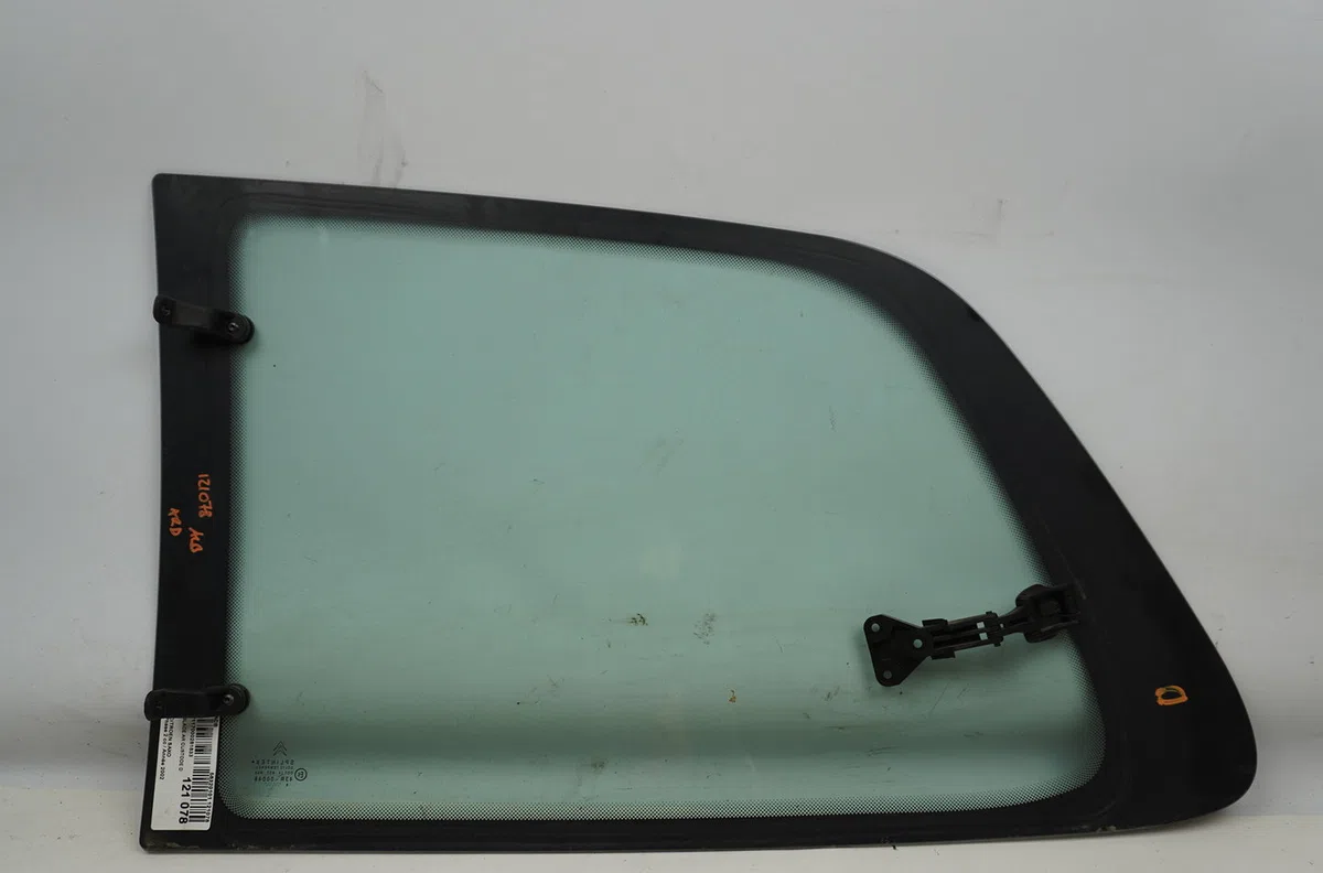 Glace ar custode d Citroen SAXO (S0, S1) 1.1 x, sx (1996-2003) 5 portes occasion