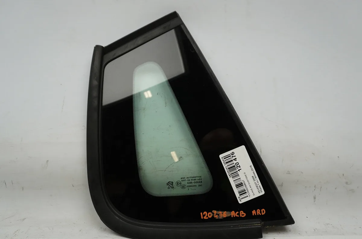 Glace ar custode d Peugeot 2008 I (CU_) 1.6 bluehdi 100 (2015) occasion