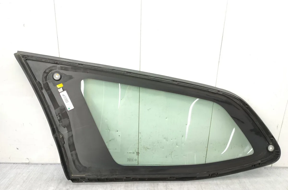 Glace ar custode d PEUGEOT 308 2 SW PHASE 1 BREAK occasion