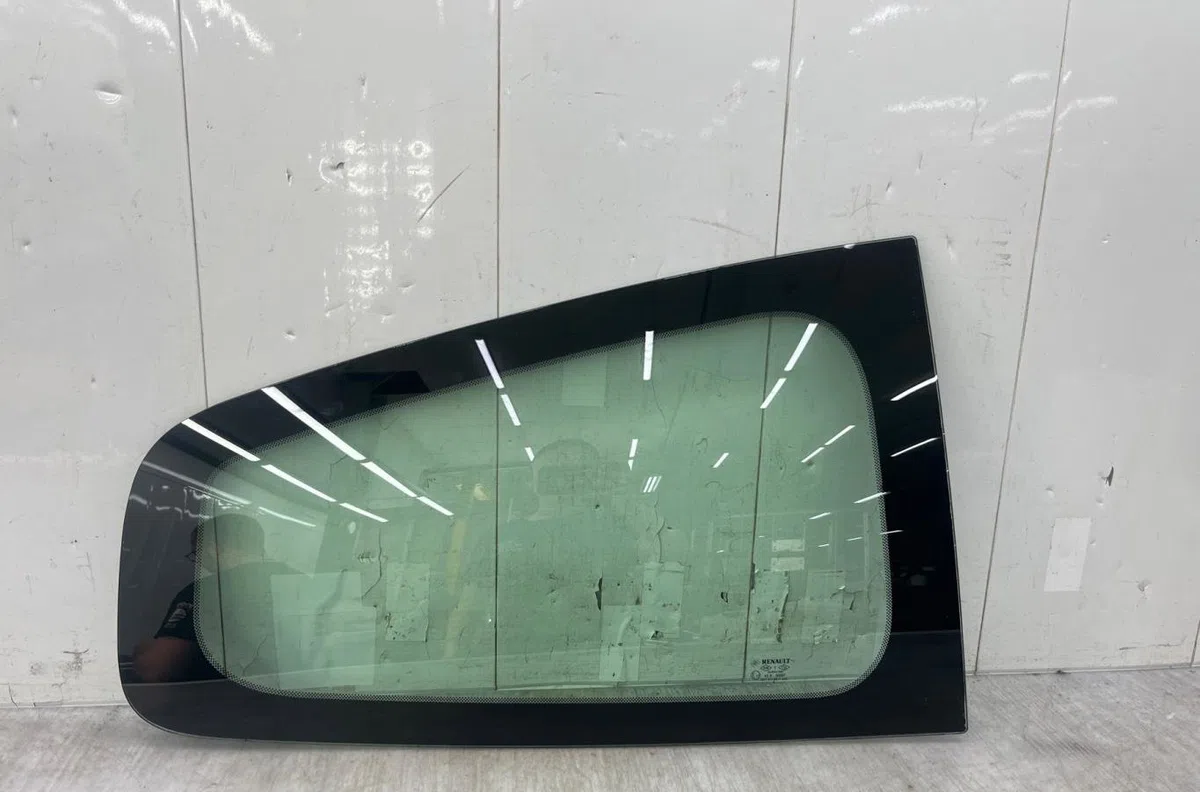 Glace ar custode d RENAULT CLIO 3 PHASE 1 occasion