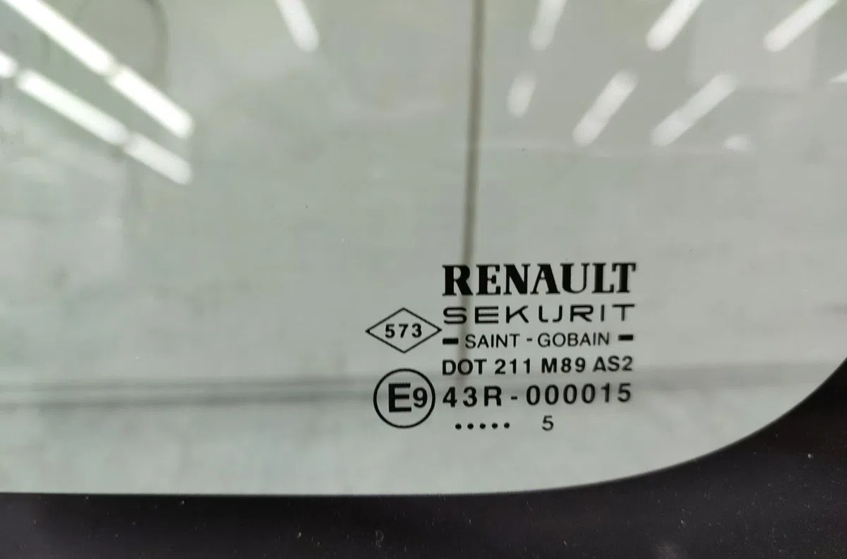 Glace ar custode d RENAULT MEGANE 2 PHASE 1 occasion
