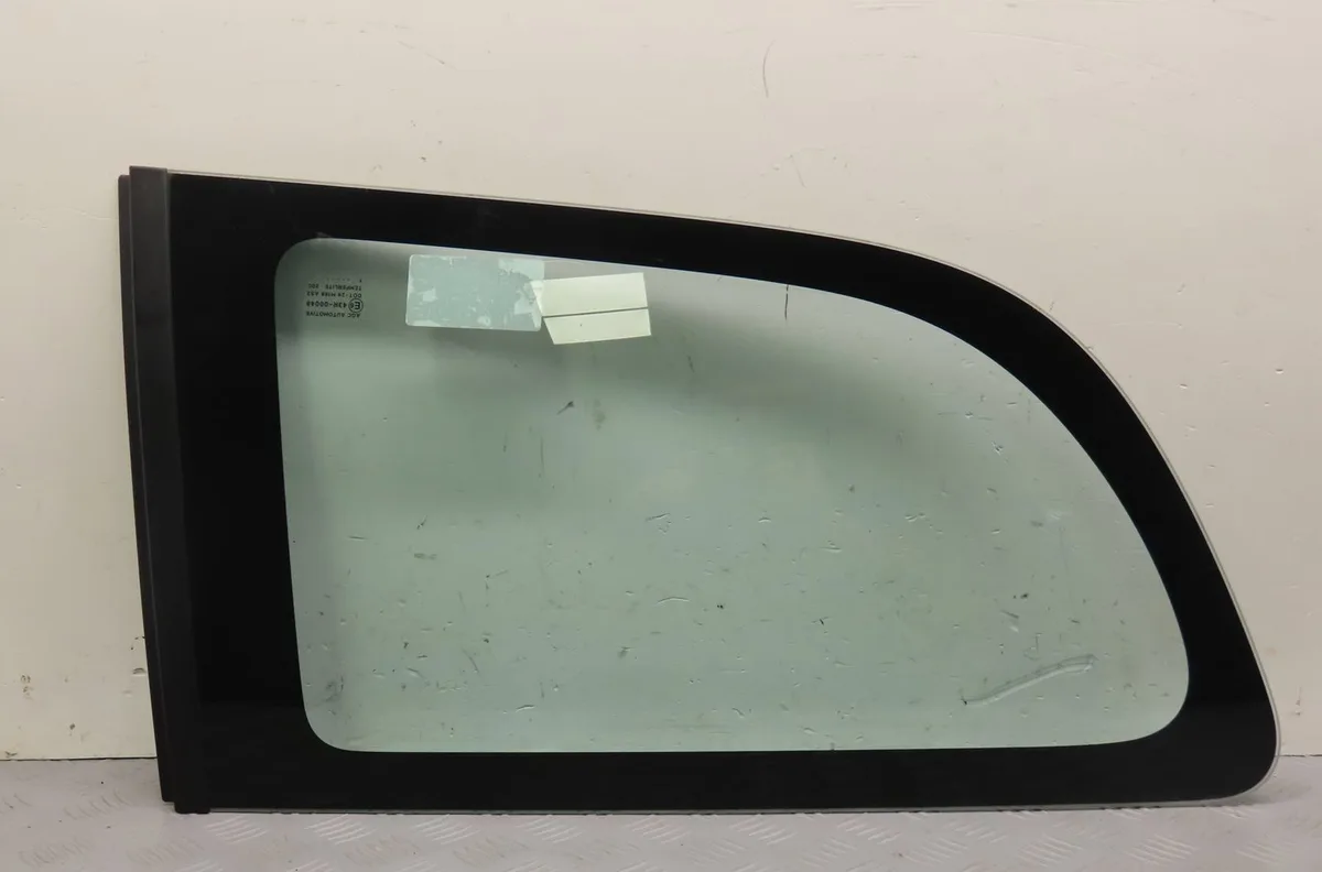 Glace ar custode d Suzuki SWIFT IV (FZ, NZ) 1.2 (azh 412) (2010) occasion