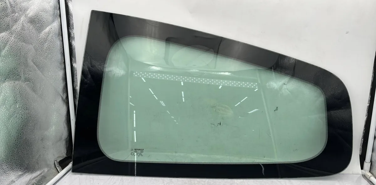 Glace ar custode g RENAULT CLIO 3 PHASE 2 occasion
