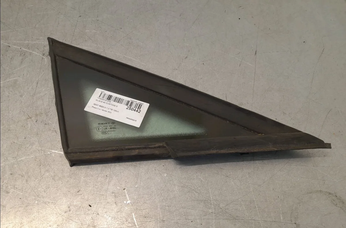 Glace av custode d Seat IBIZA IV ST (6J8, 6P8) 1.2 tsi (2010-2015) occasion
