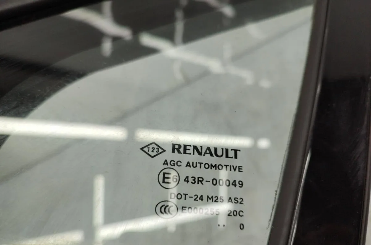 Glace av custode g RENAULT SCENIC 3 PHASE 1 occasion