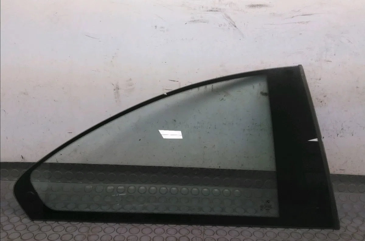 Glace fixe porte ar d Bmw 3 Coupé (E46) 330 cd (2003-2006) occasion