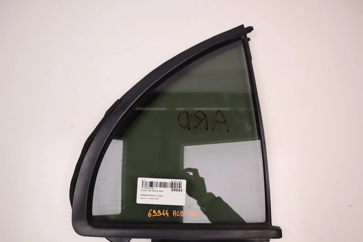 Glace fixe porte ar d NISSAN MICRA IV  1.2 80ch occasion