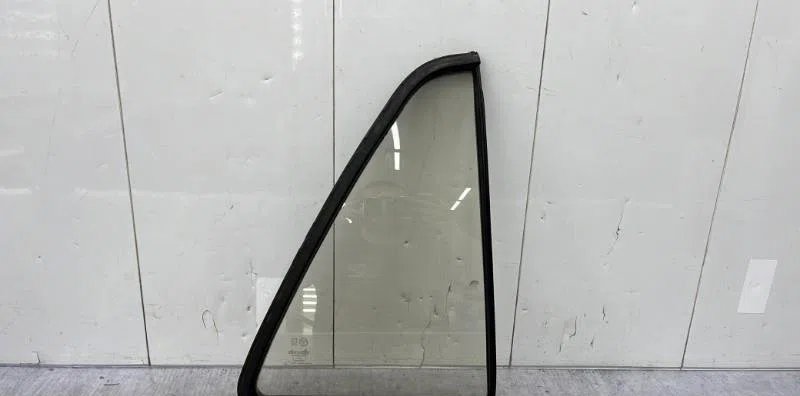 Glace fixe porte ar d PEUGEOT 205 PHASE 2 occasion