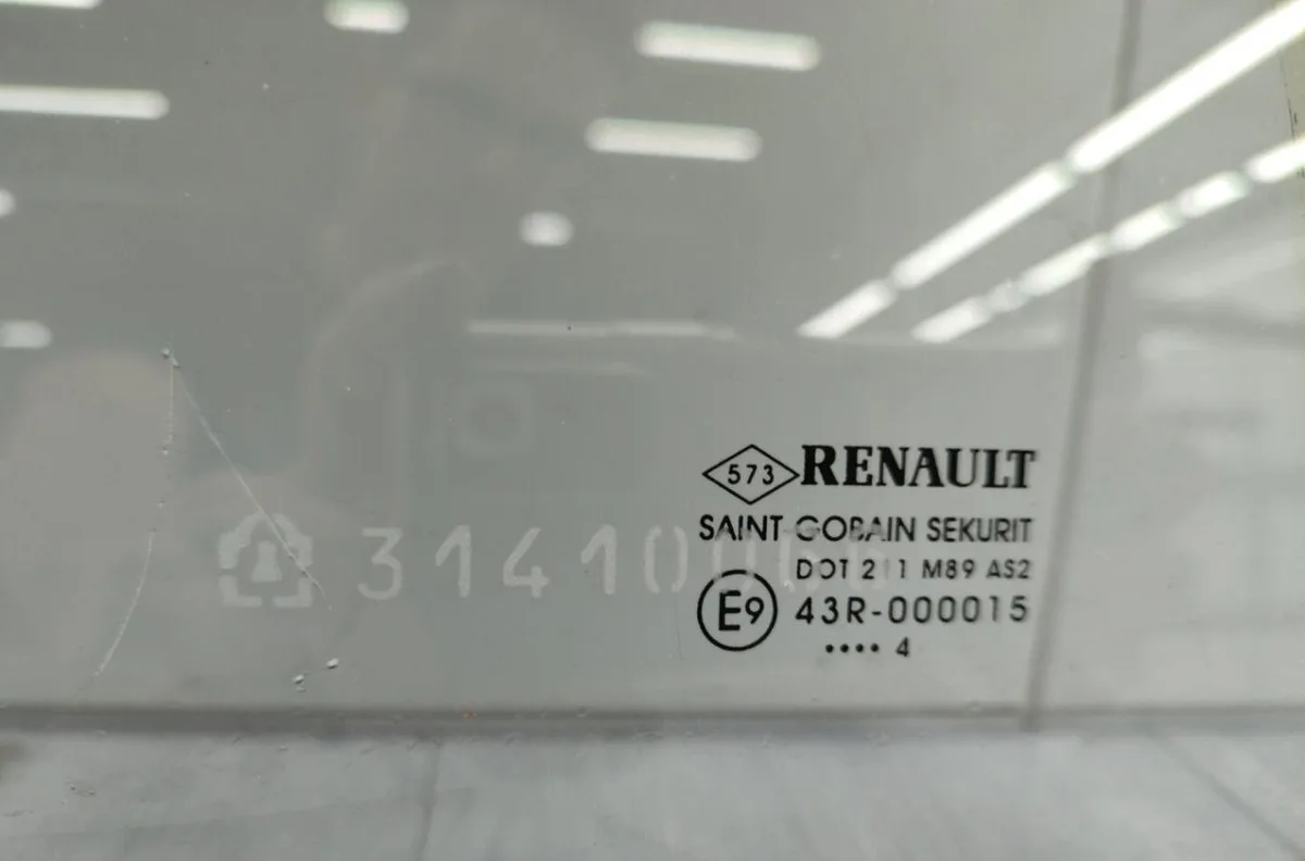 Glace fixe porte ar d RENAULT MEGANE 2 PHASE 1 BREAK occasion